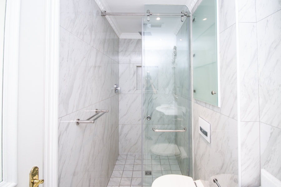 2 Bedroom Property for Sale in Sea Point Western Cape